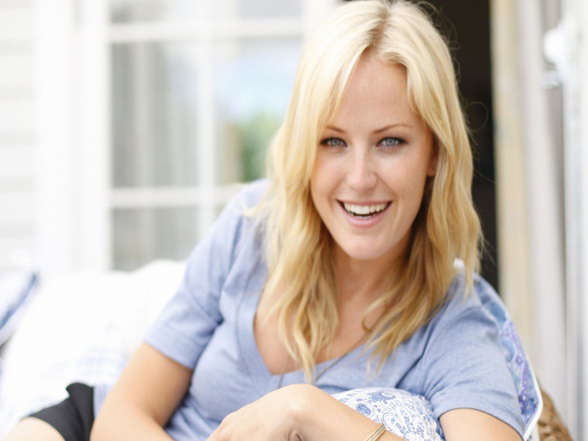 Malin Akerman HD Background Wallpaper