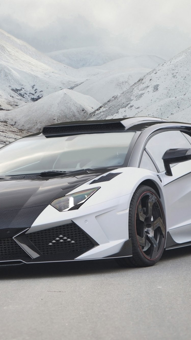 Wallpaper Mansory Strong Hypercar