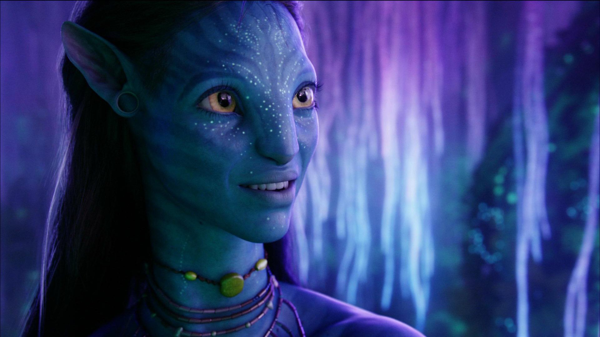 Neytiri from Avatar in a Bioluminescent Forest