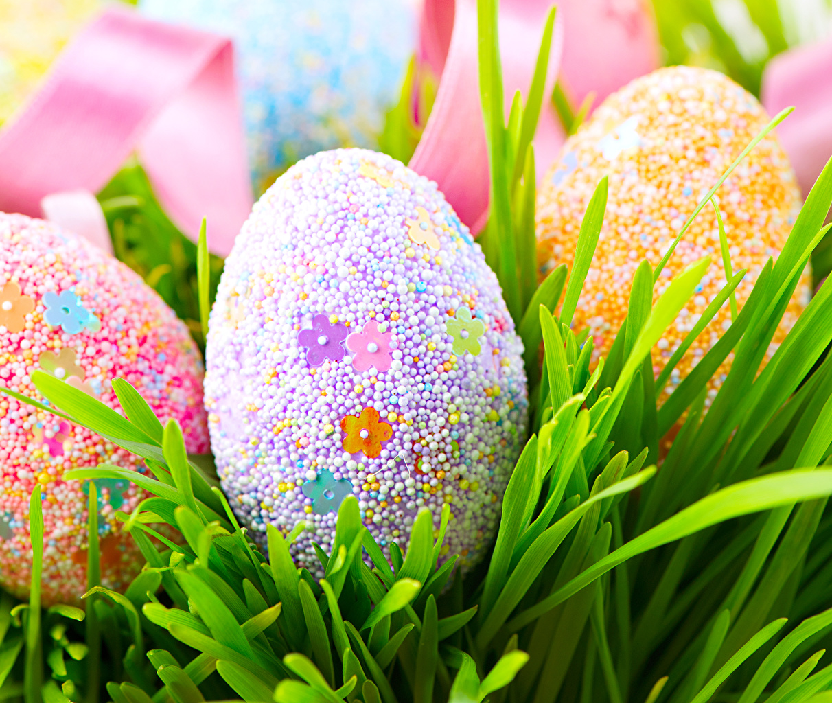 Desktop Wallpaper Easter Eggs Grass Holidays Design