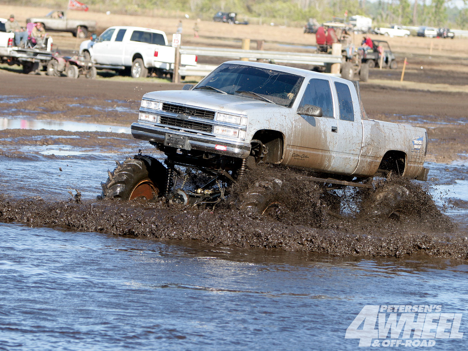 Image Of Lifted Chevy Trucks Mud Bogging