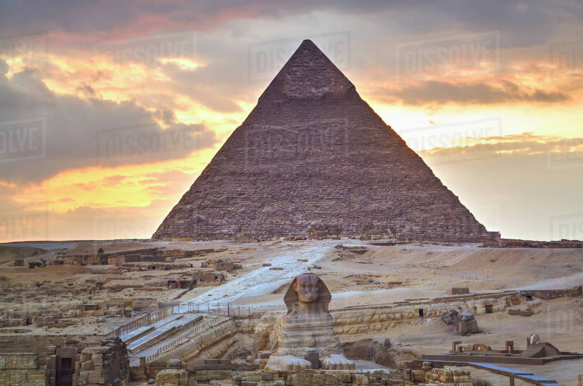 Sunset Sphinx Foreground The Pyramid Of Chephren Background