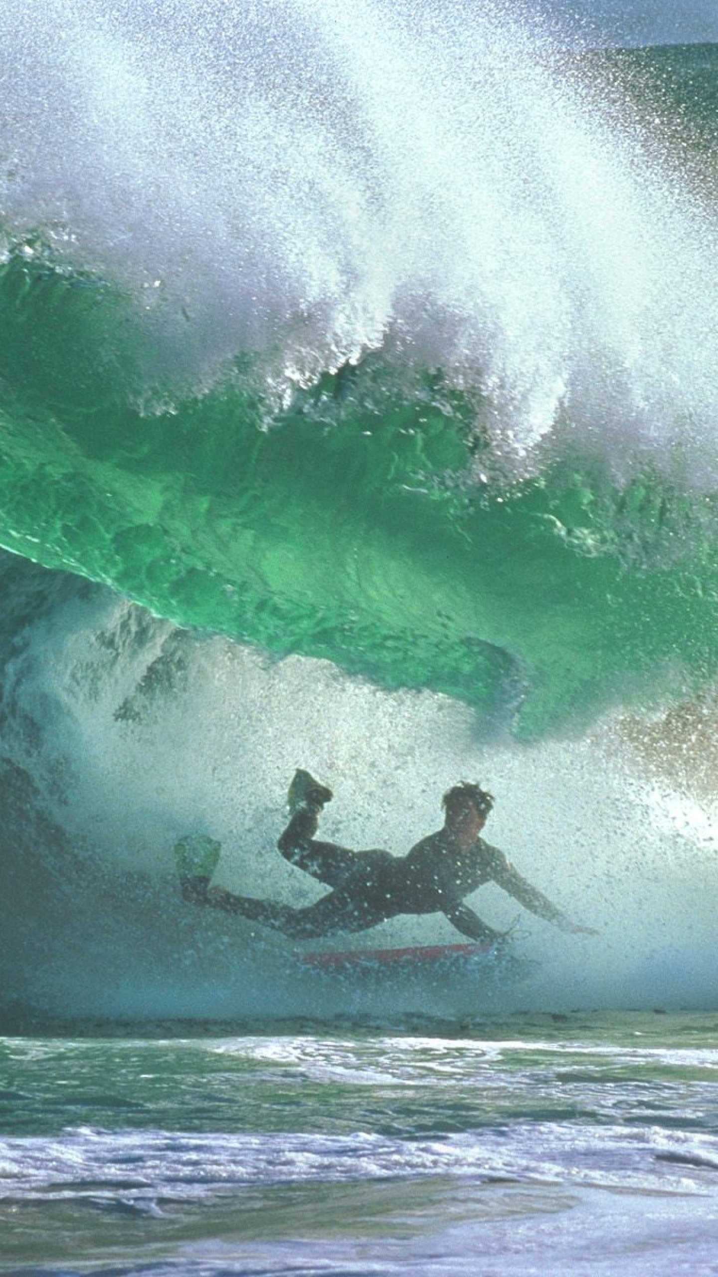 Surfing Wallpaper For iPhone