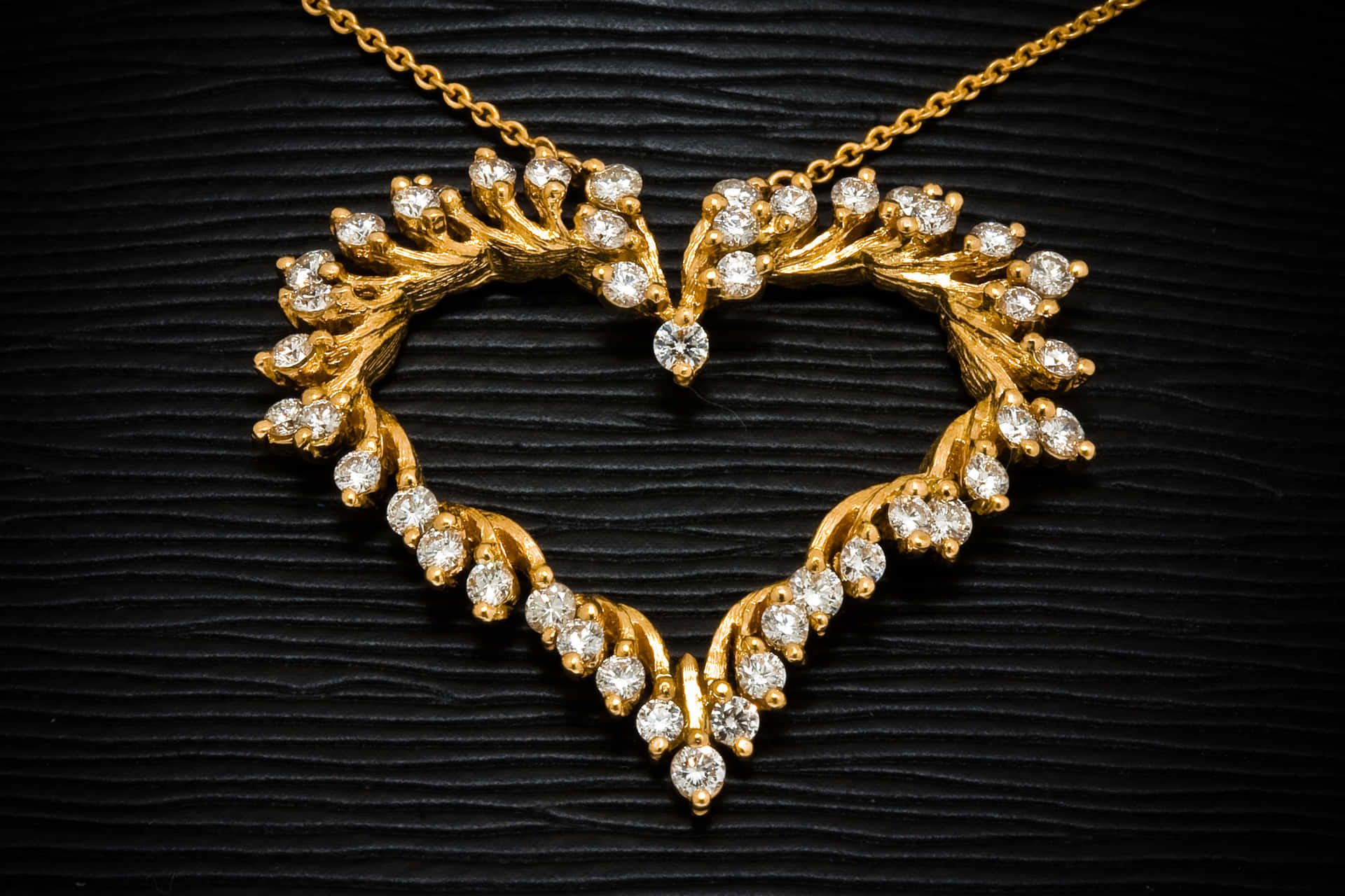 Beautiful And Intricate Jewelry Design Perfect For An Evening Wallpaper