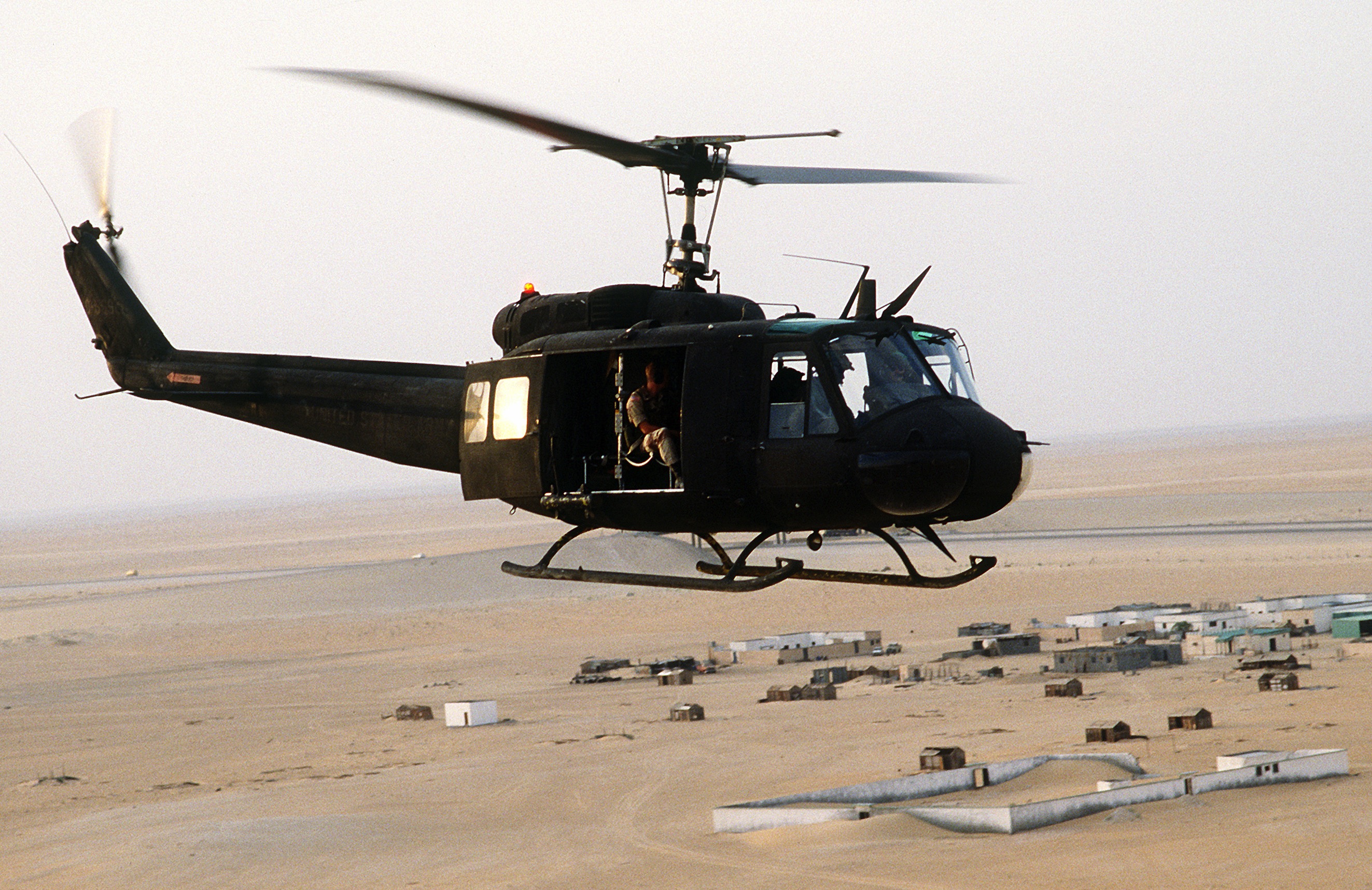 uh-1h huey helicopter