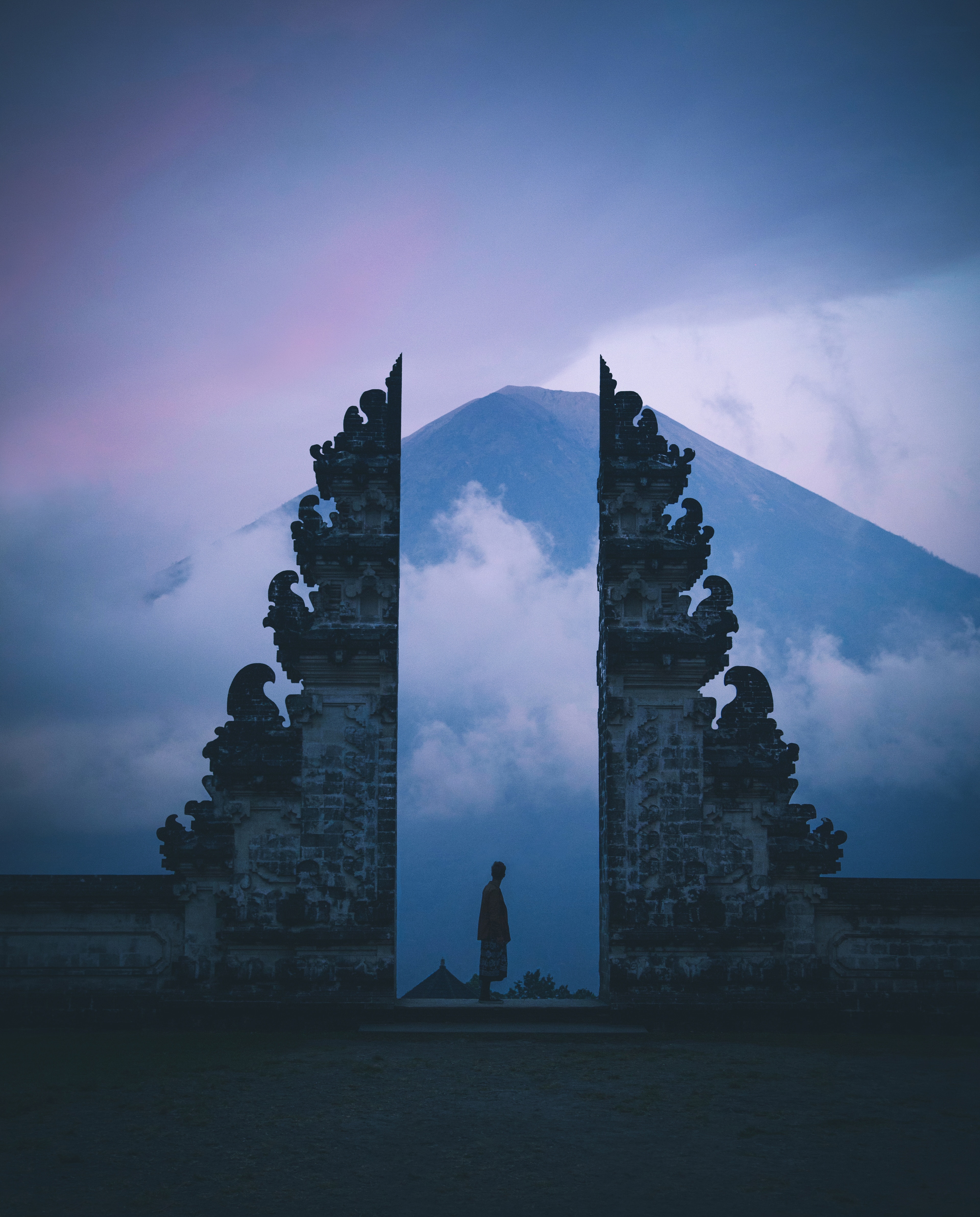Wallpaper Gate Silhouette Loneliness Fog