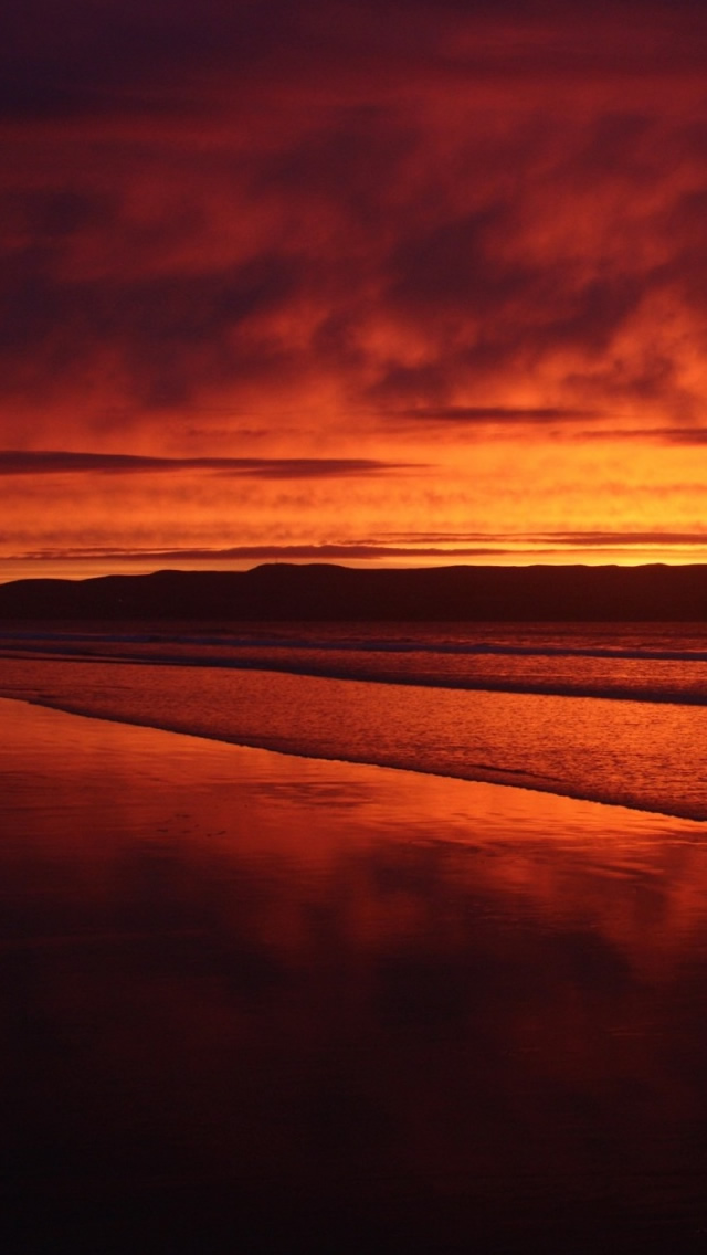 Red Sunset Beach iPhone 5s Wallpaper