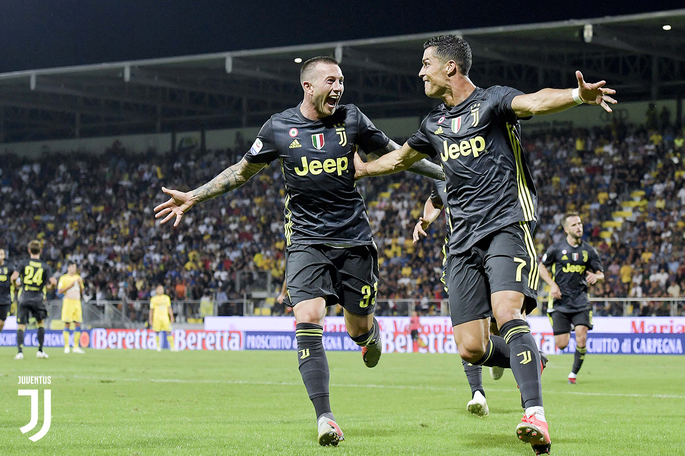 Juventus Keep Up Record With Win At Frosinone