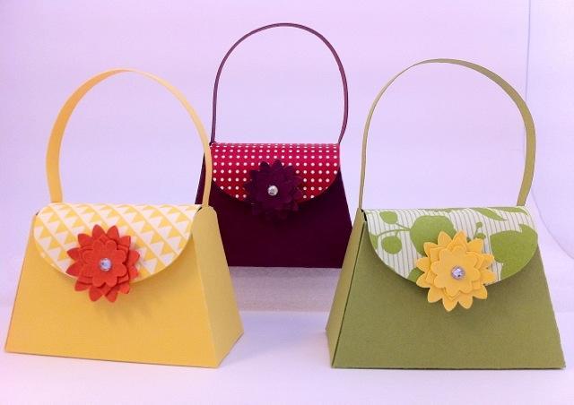 You have to see mini paper purses on Craftsy
