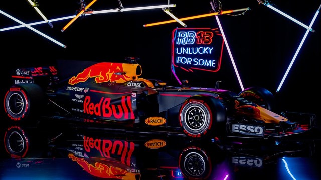 F1 Red Bull Pr Sente La Rb13 Pour Conjurer Le Sort