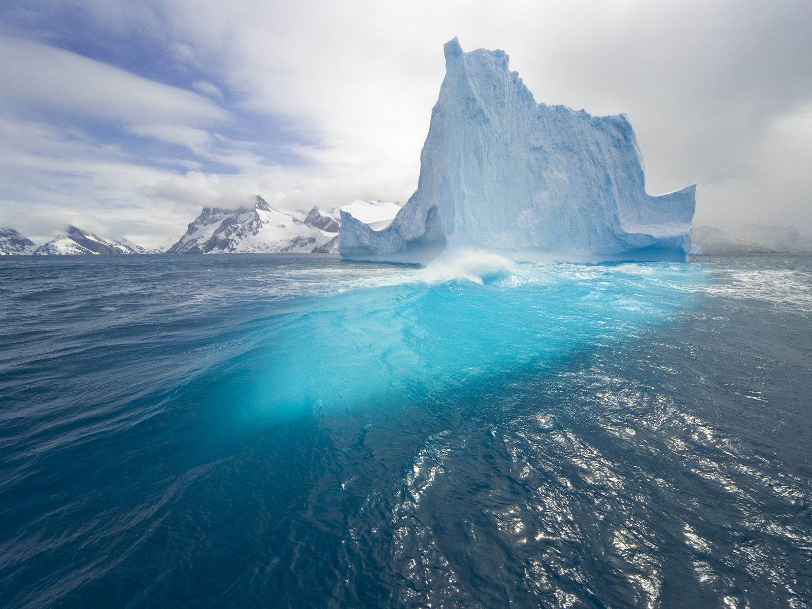 Blue Tall Iceberg Wallpaper HD