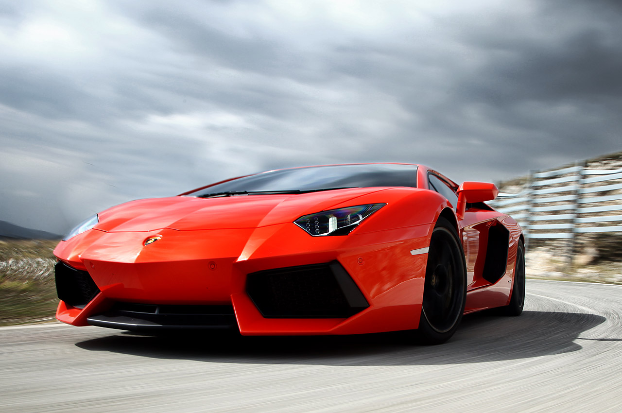 Seguirnos En Lamborghini Aventador HD Wallpaper