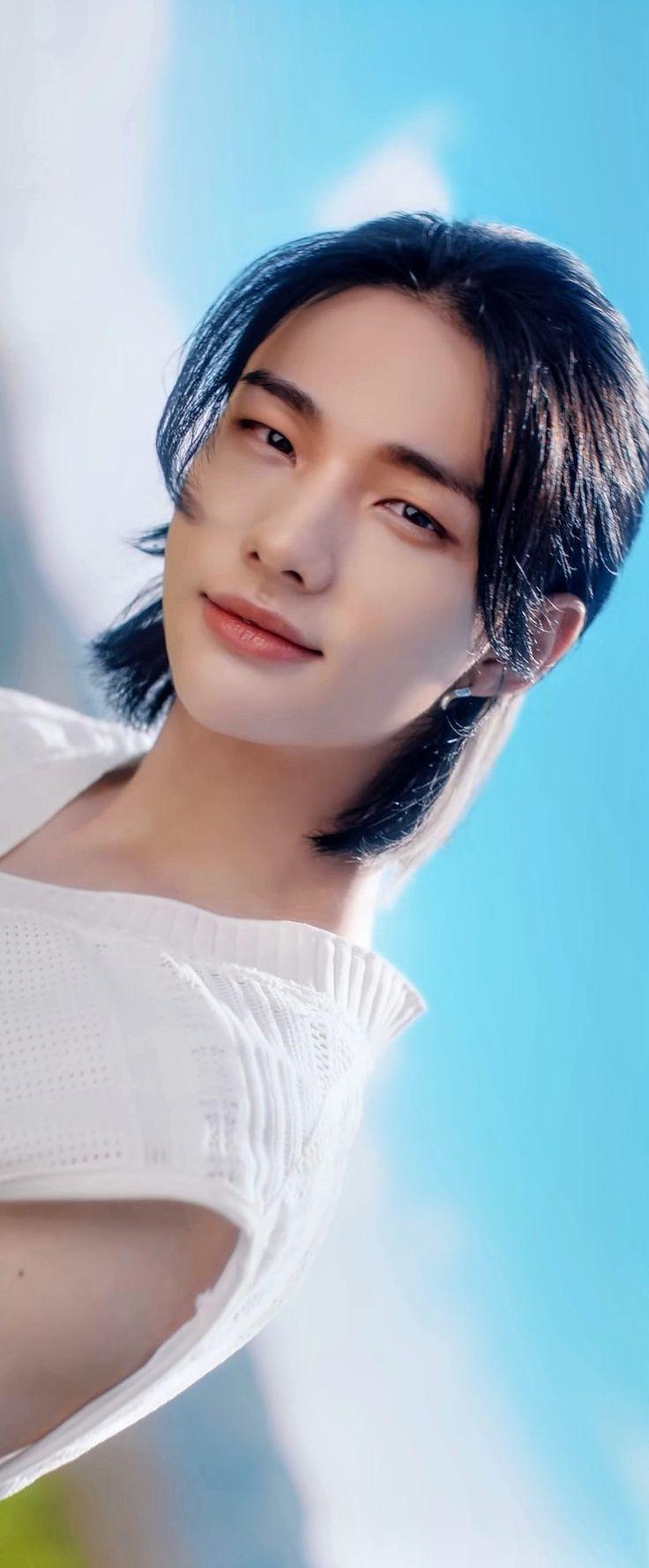  60 Hyunjin SKZ Wallpapers WallpaperSafari