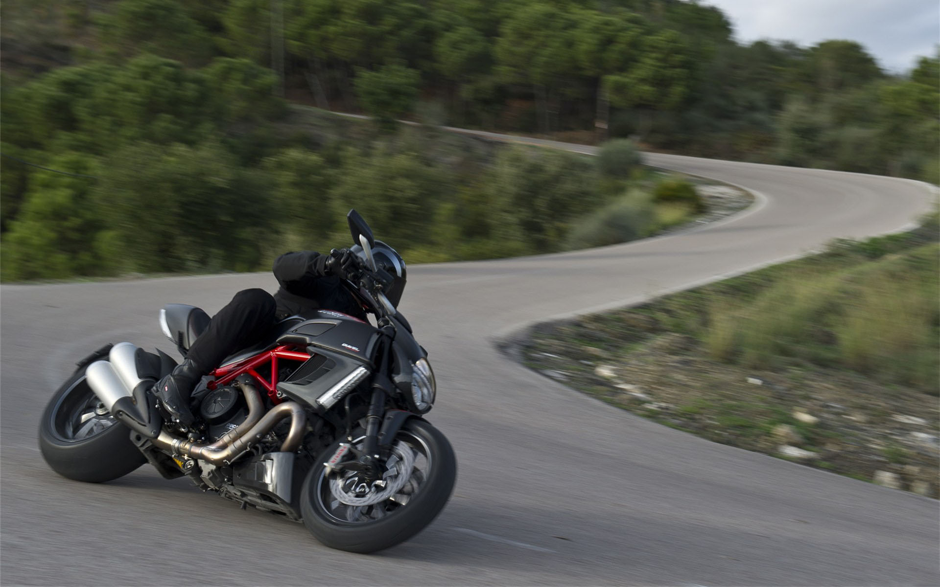 Ducati Diavel Desktop Wallpapers for HD Widescreen and Mobile 1920x1200