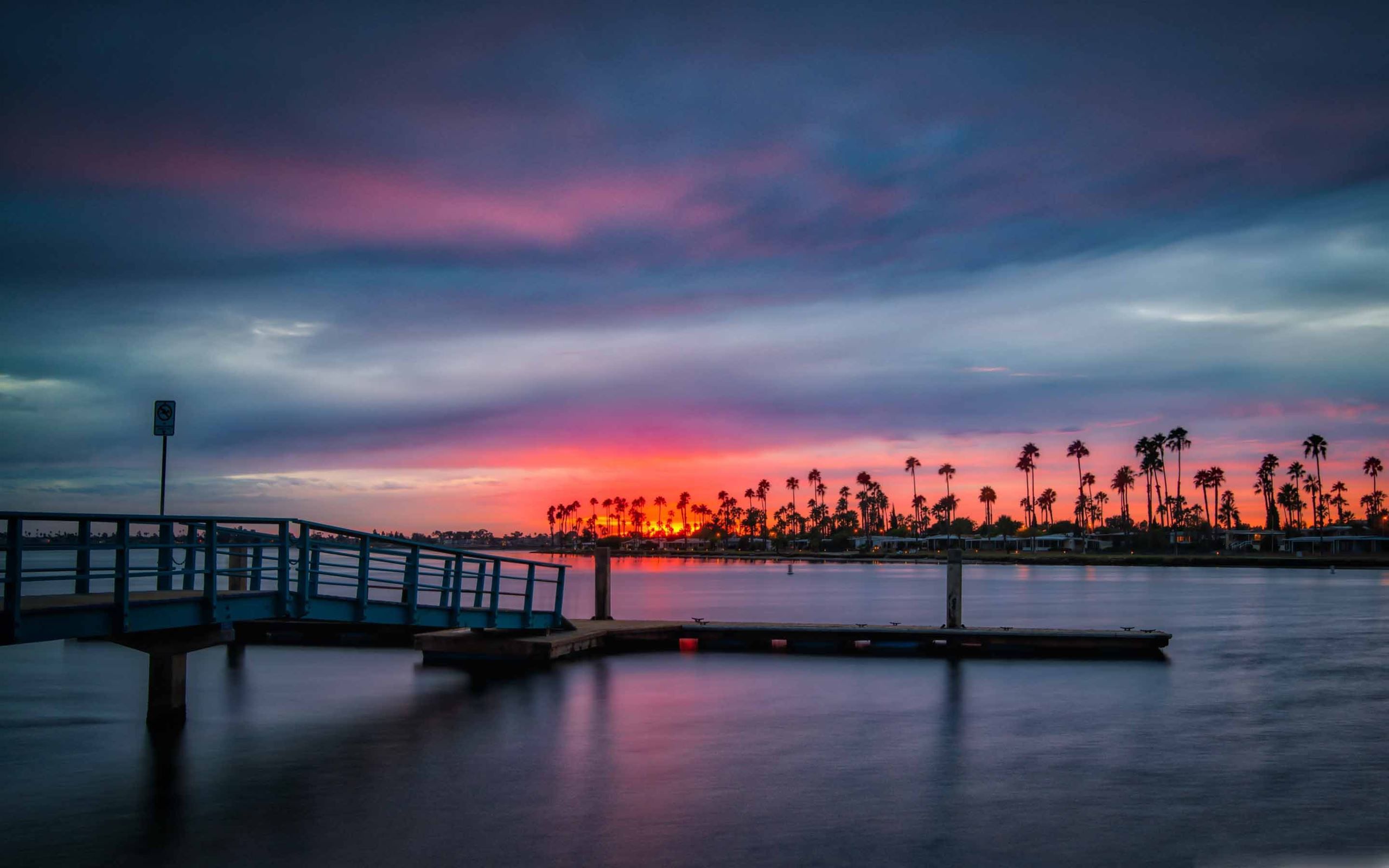 California Aesthetic Wallpaper