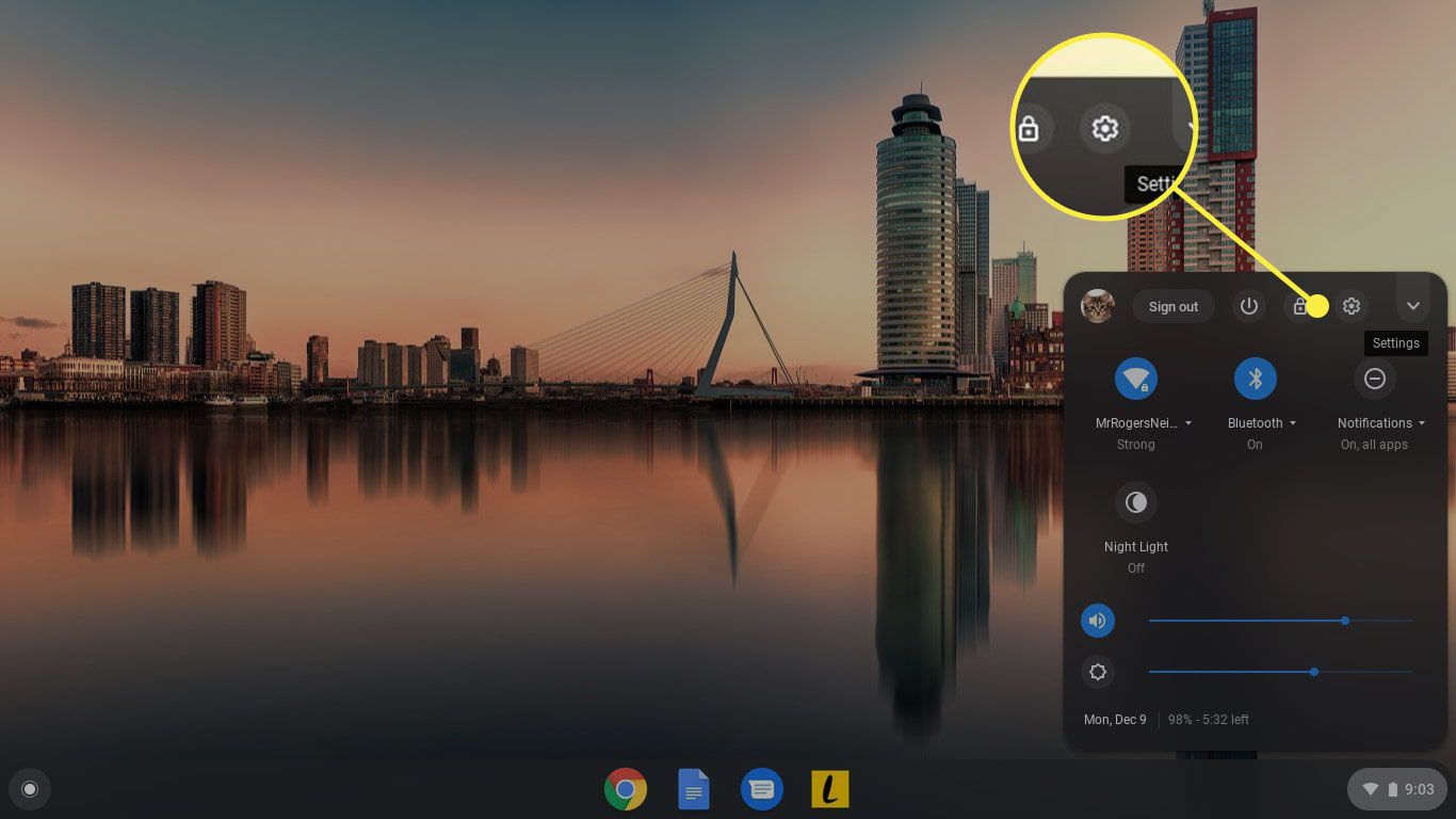 Changing The Wallpaper And Theme On Your Google Chromebook
