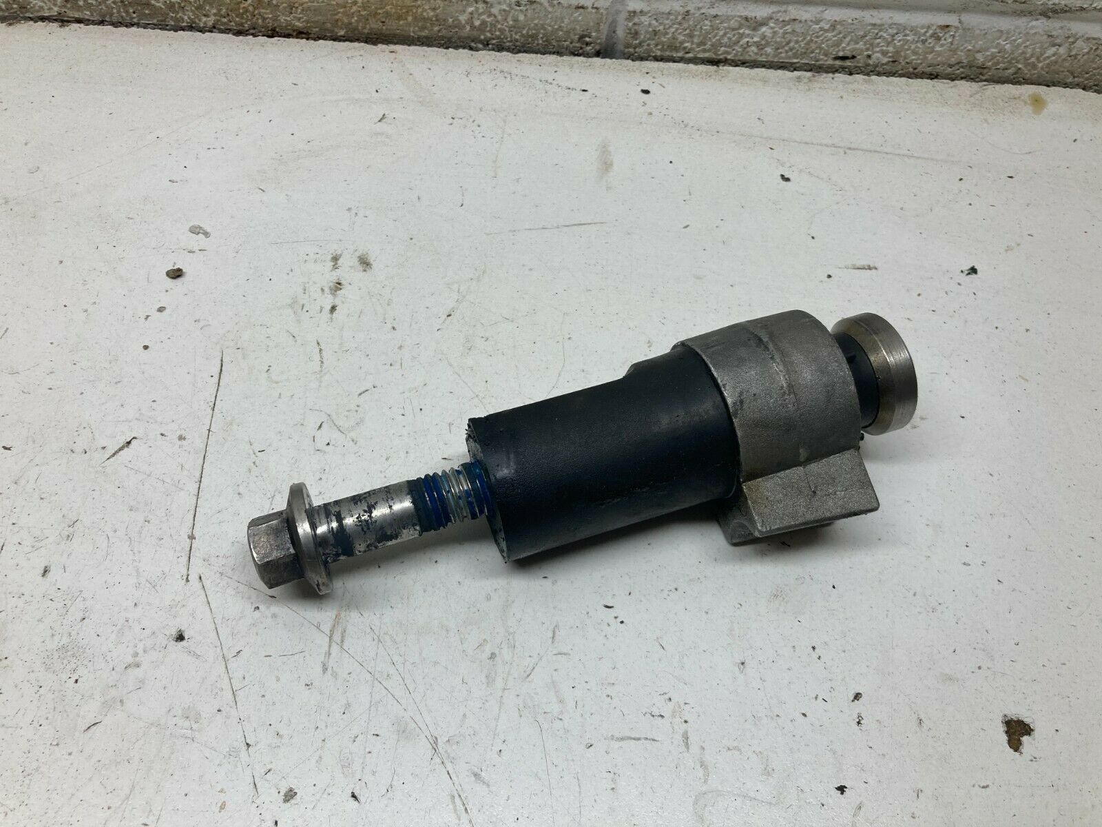 Evinrude Etec Outboard Upper Mount 75hp 90hp P N
