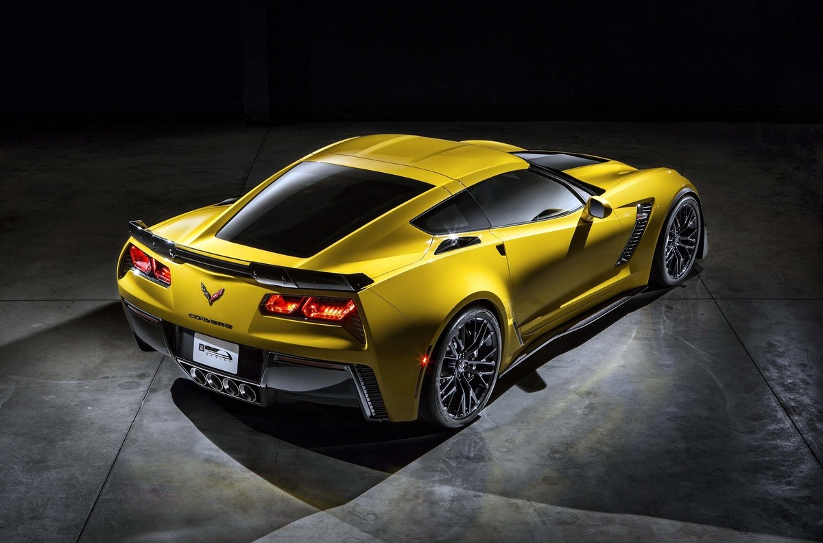 Corvette Stingray Widescreen Desktop Wallpaper