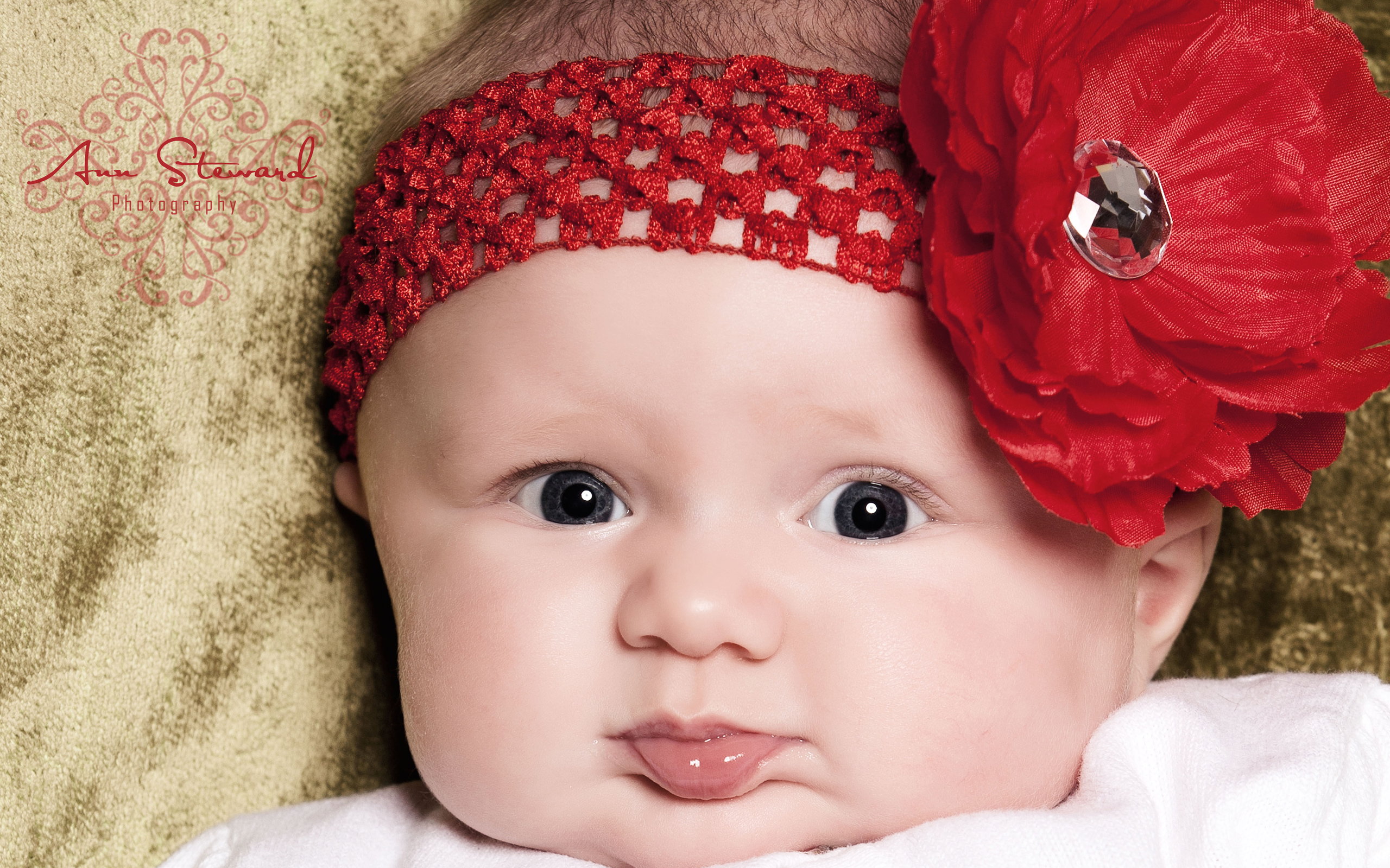 Super Cute Little Baby Wallpapers HD Wallpapers 2560x1600