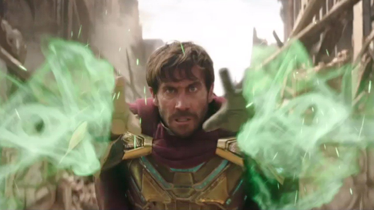 Quentin Beck Mysterio Explained Who Is Jake Gyllenhaal S Spider