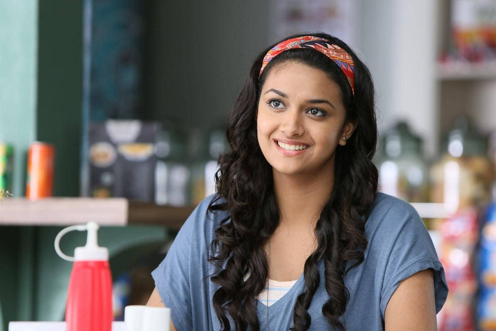 Keerthi Suresh In Headband HD Jjn3phbos2lhcurl Wallpaper
