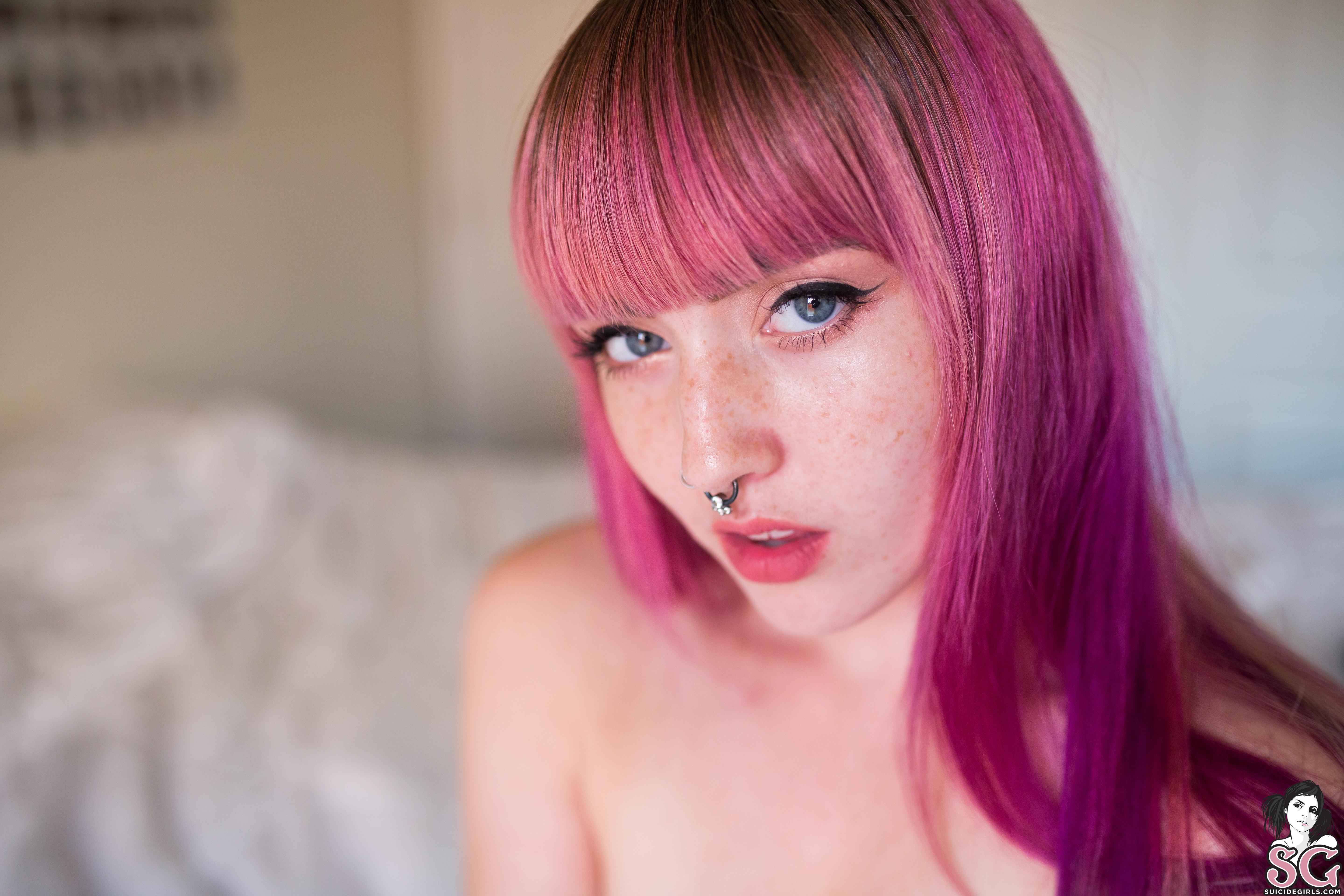 Dyed Hair In Bed Cyg Suicide Nude Blue Eyes Model