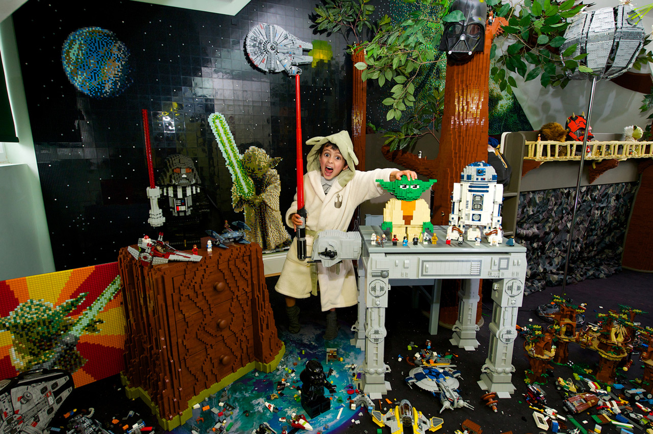 LEGO Transforms Star Wars Fans Bedroom Into Ewok Village StarWars 1280x851
