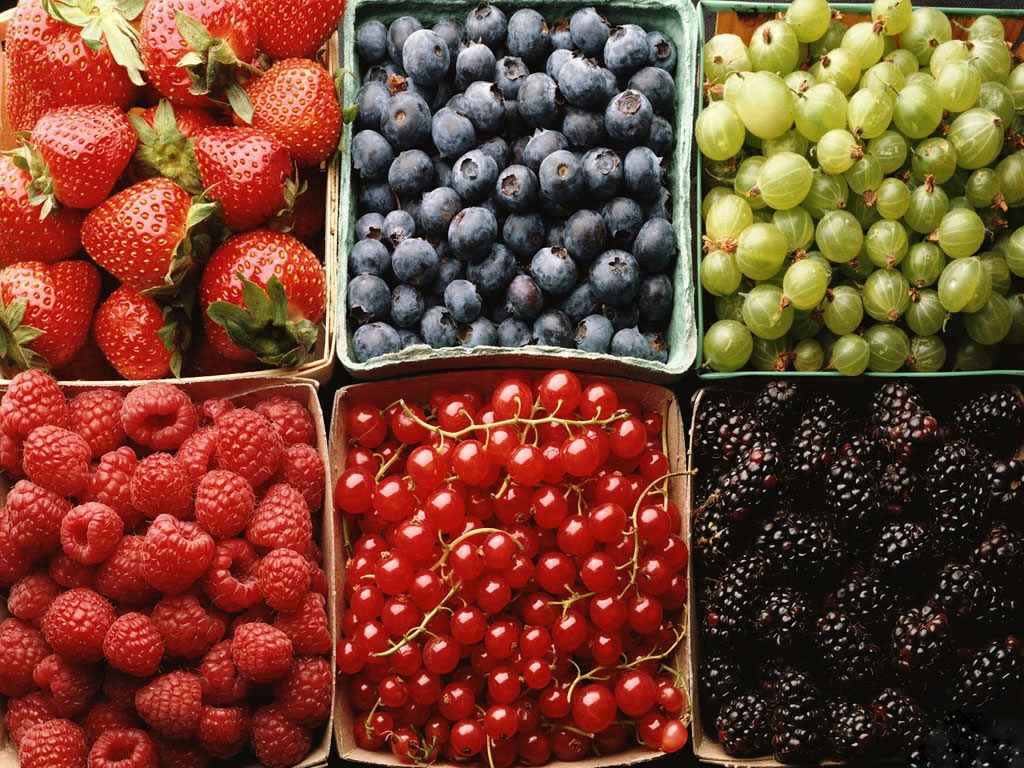 Fresh Berries Wallpaper