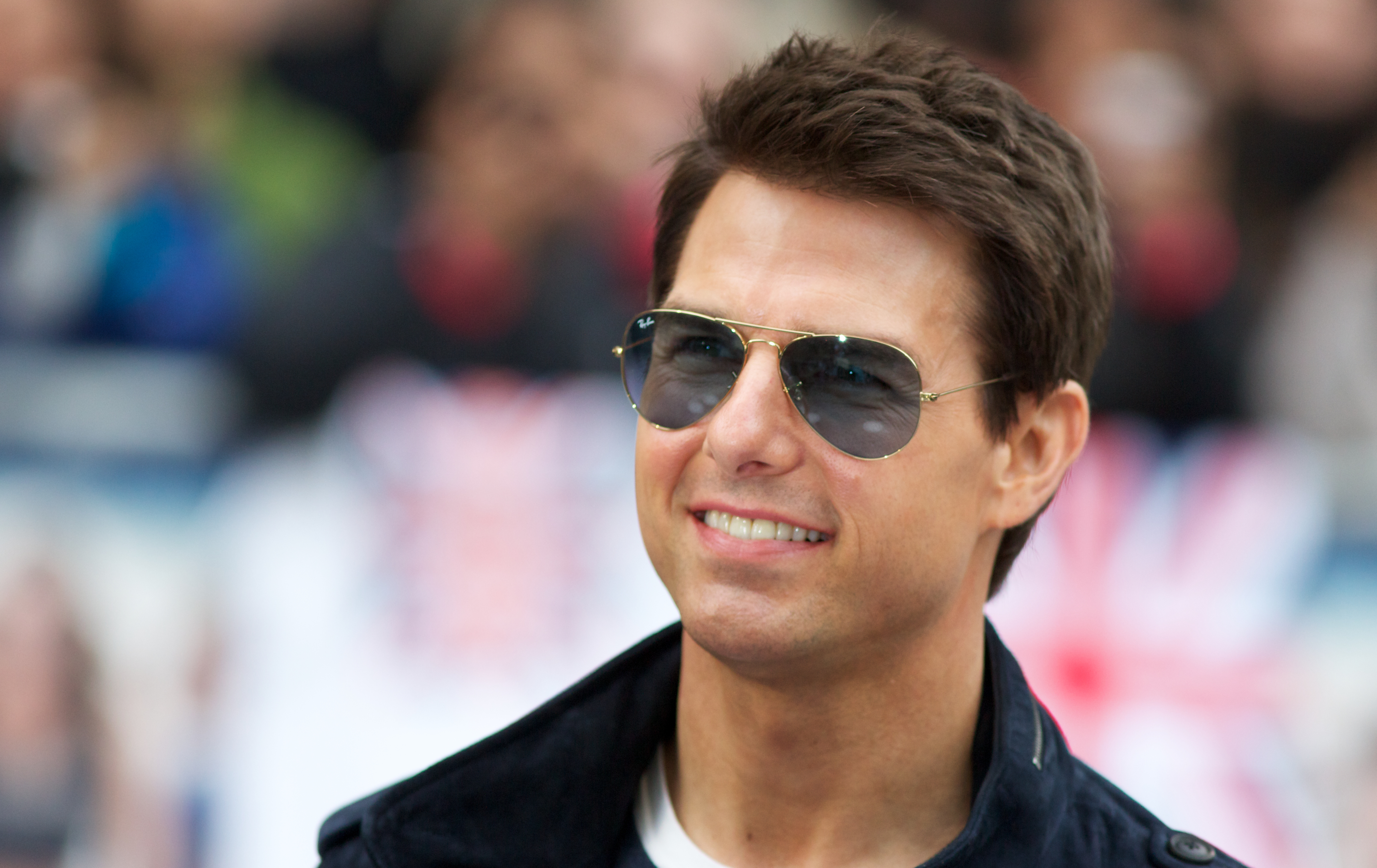 Tom Cruise Wallpaper Image Photos Pictures Background