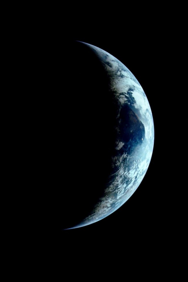 iPhone 4s Space Wallpaper Set HD