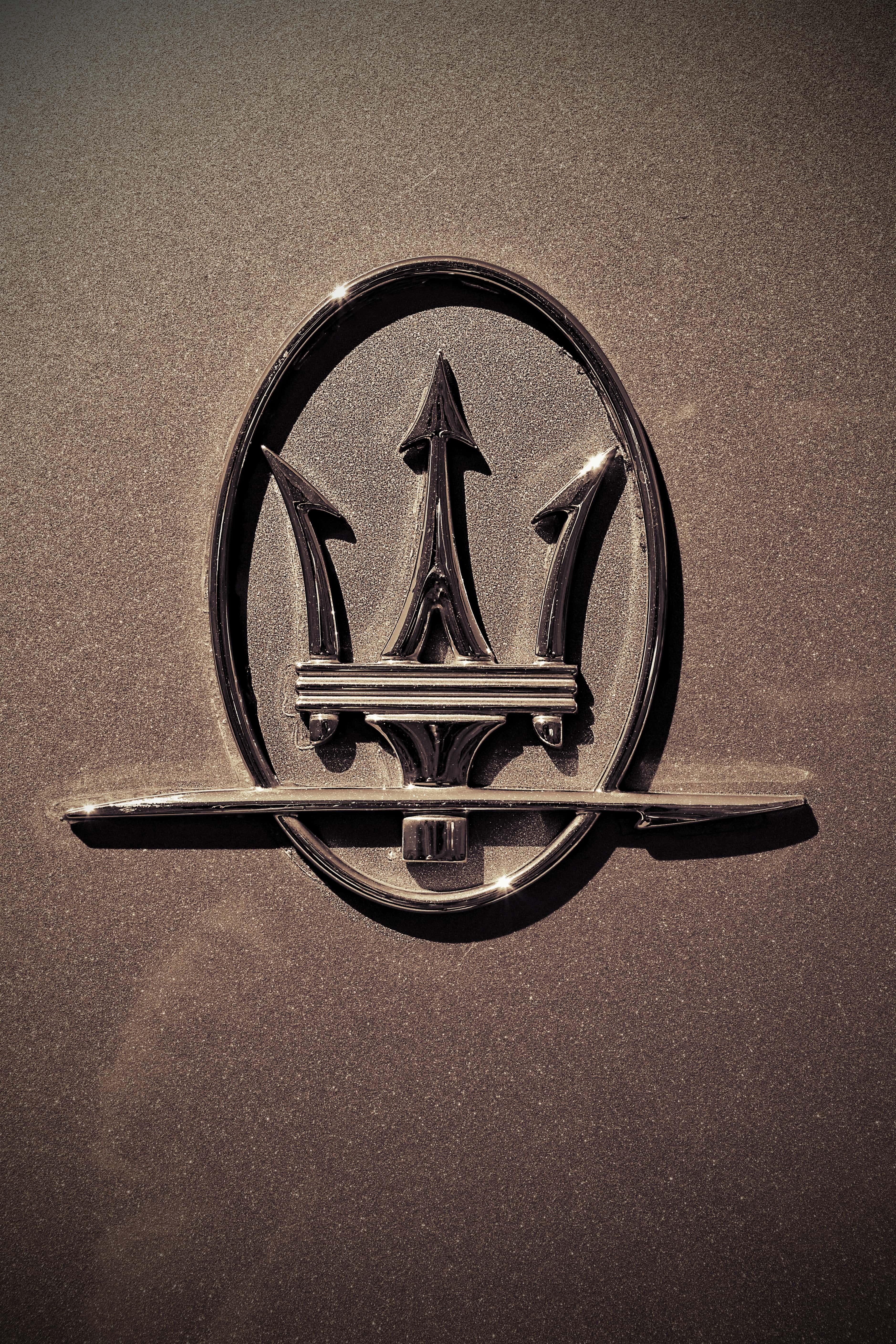 Picture Maserati Luxury Symbol Car Sign Chrome