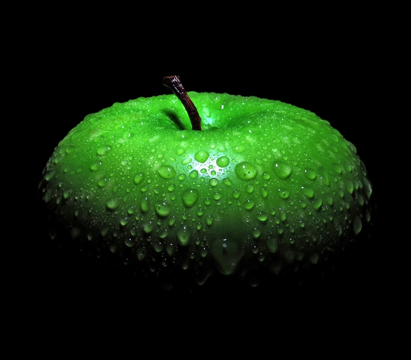 Green Apples Black Background Wallpaper