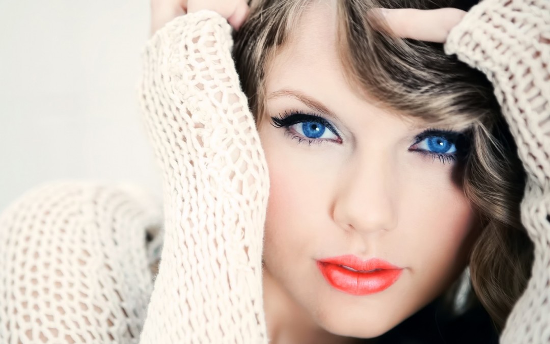 Taylor Swift Hot Eyes HD Wallpaper