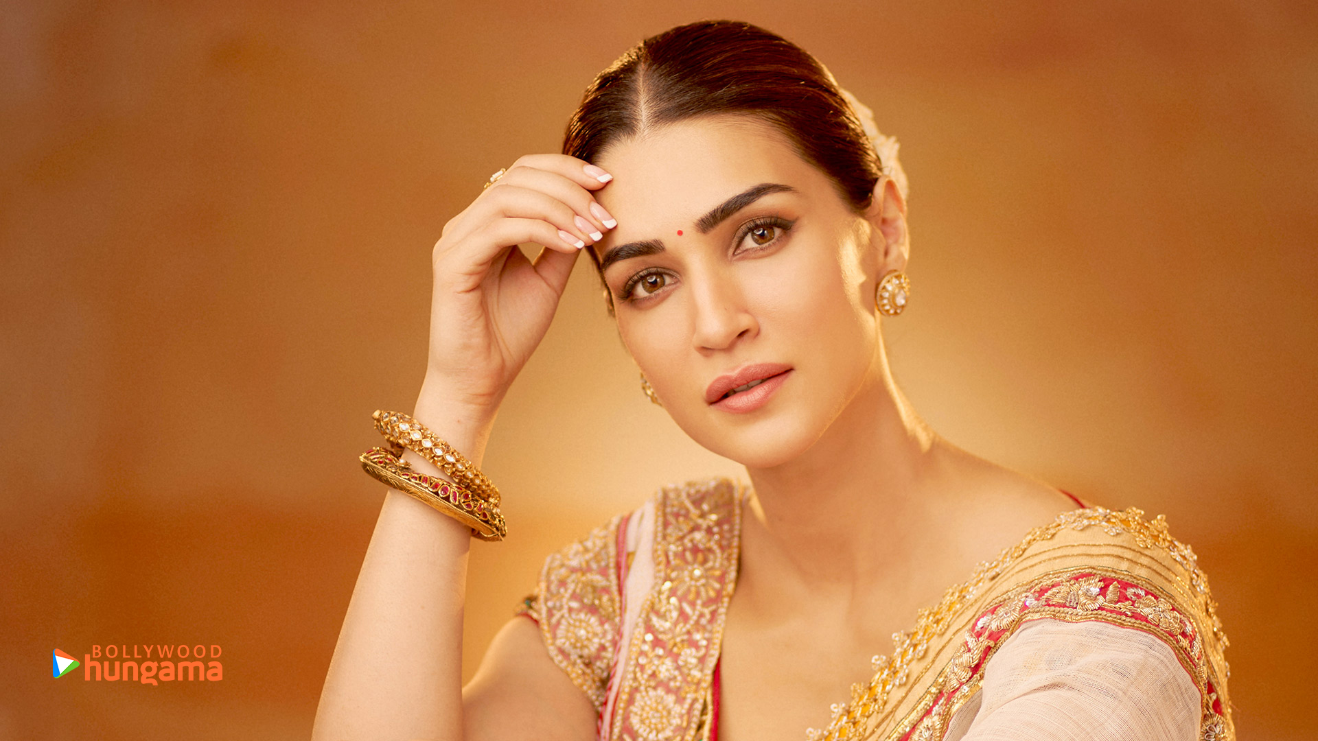 Kriti Sanon Wallpaper
