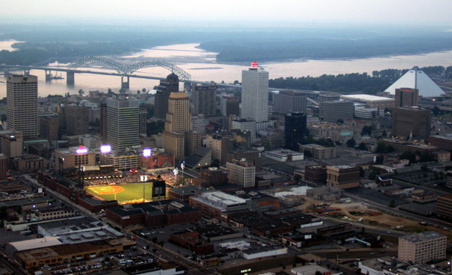 Memphis skyline with Mississippi River in the background credit