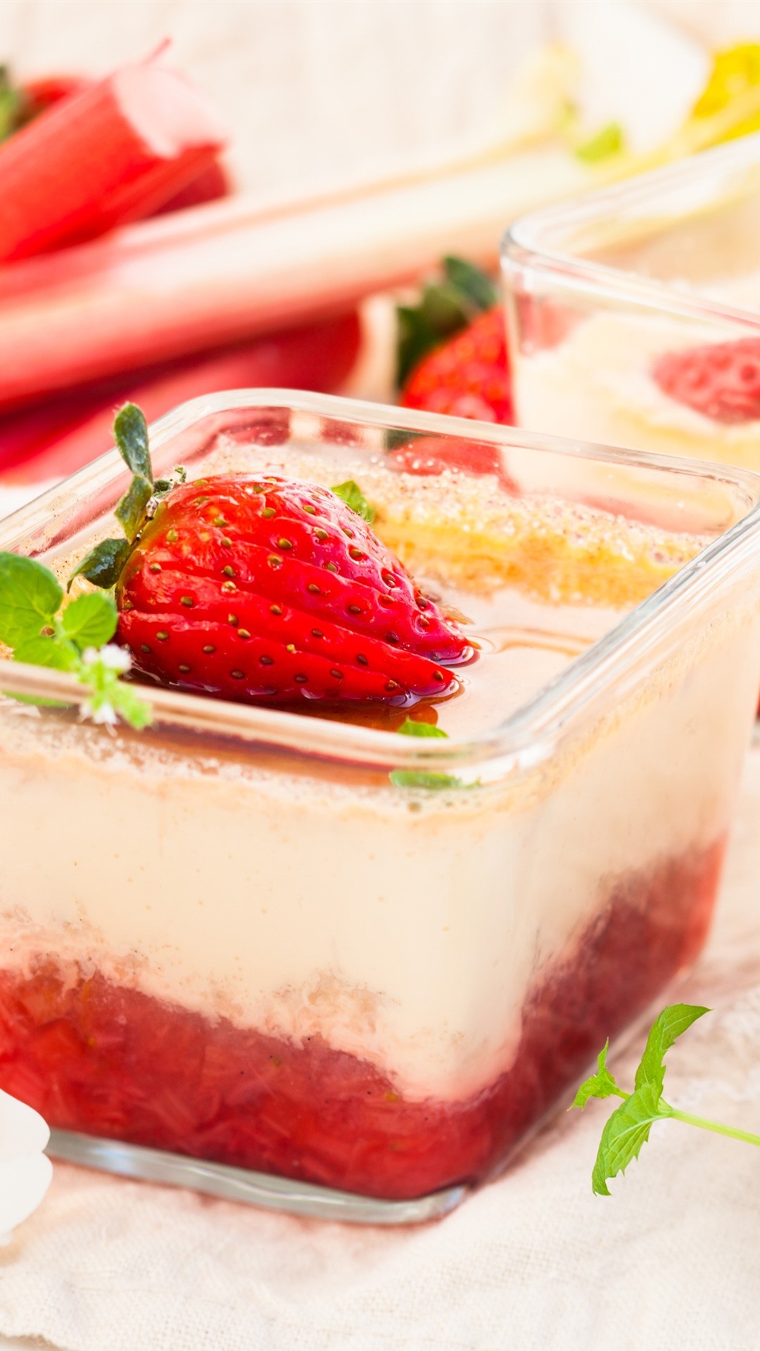 Wallpaper Dessert Strawberry Cream Flowers Uhd 4k Picture