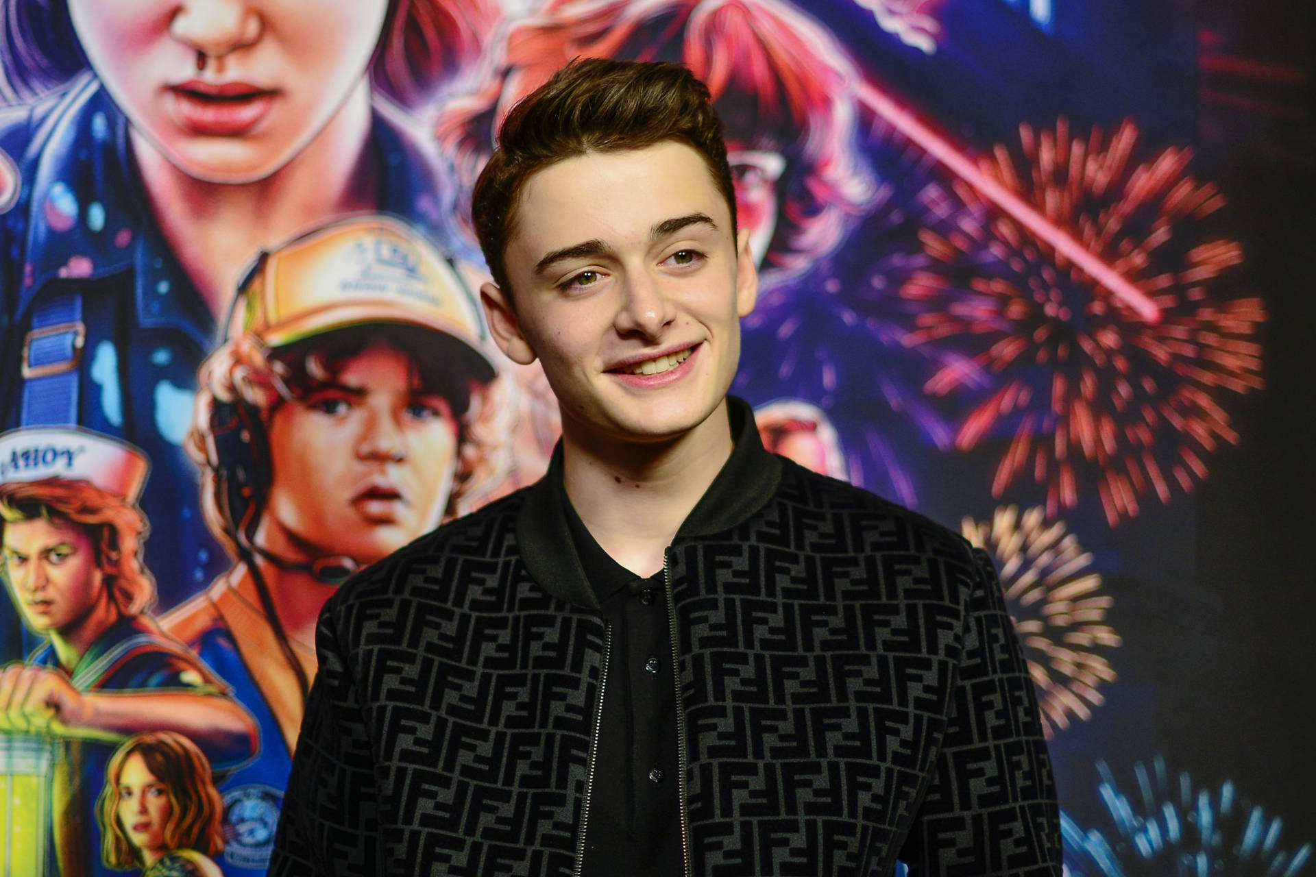 Noah Schnapp Wallpaper