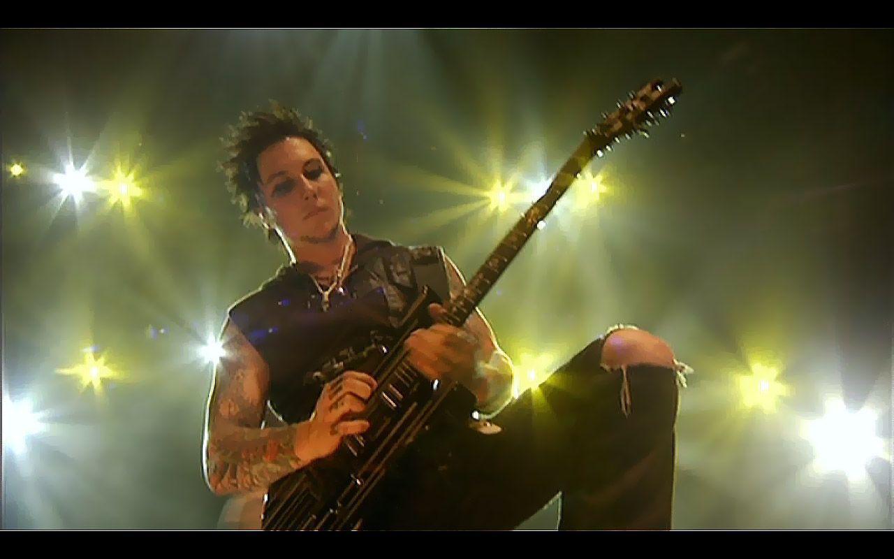Synyster Gates Wallpaper