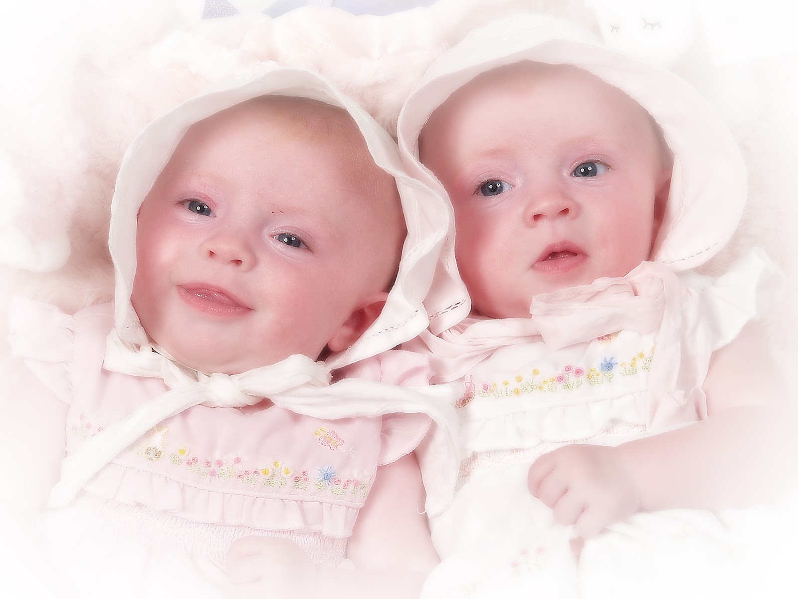 Twin Baby Girls Pictures Ly Cute Babies Pics Wallpaper