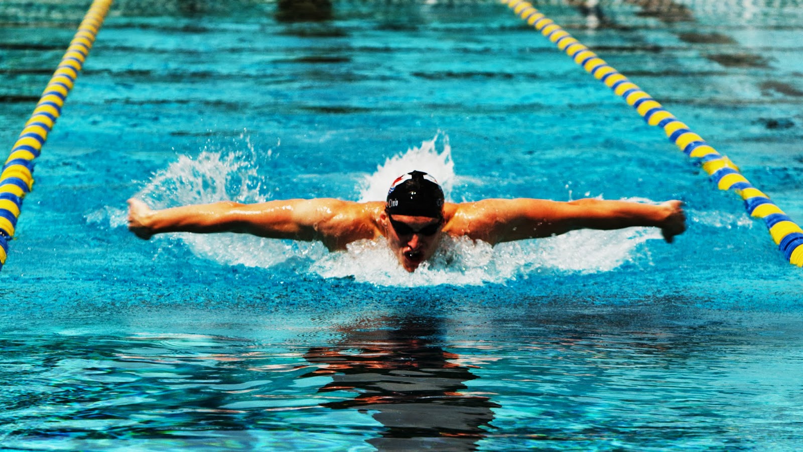 Swimming Background Wallpaper Baltana