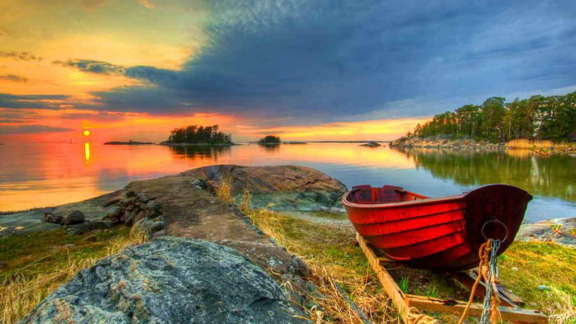 Lonely Boat At Sunrise Wallpaper HD