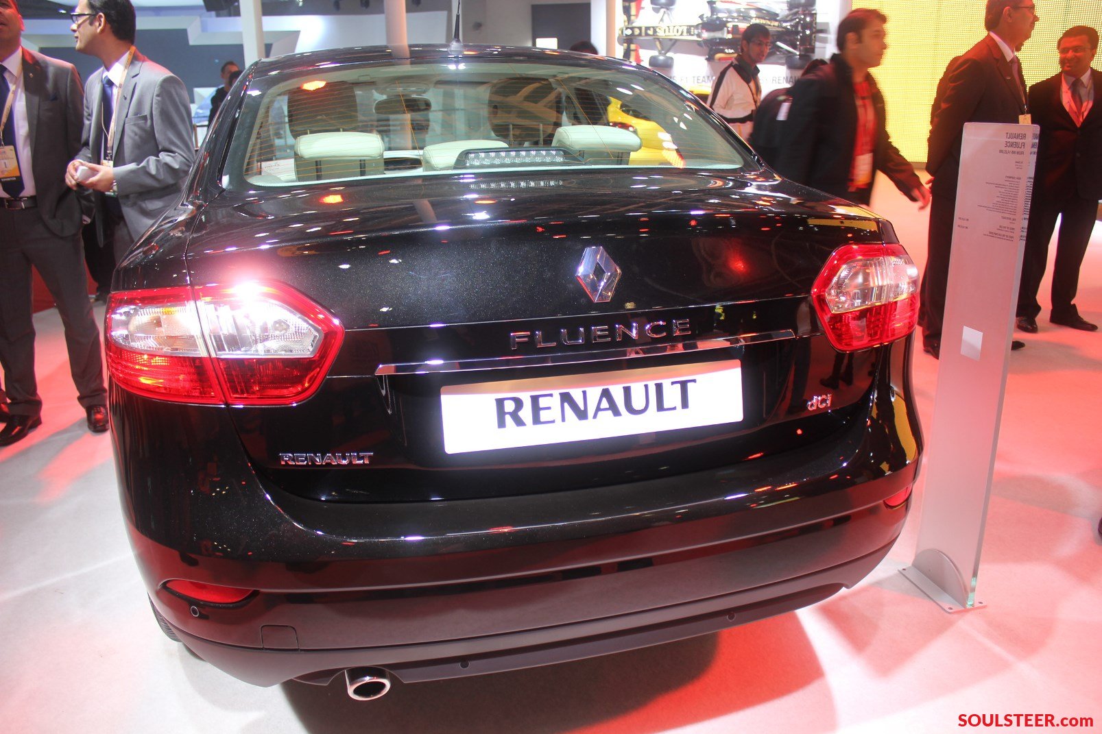 Auto Expo Renault Fluence E4 Diesel Shown In Pearl Black Paint