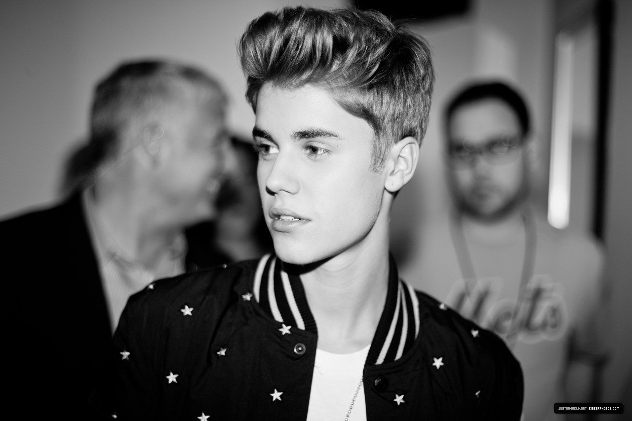 Justin Bieber HD Wallpaper Background Image