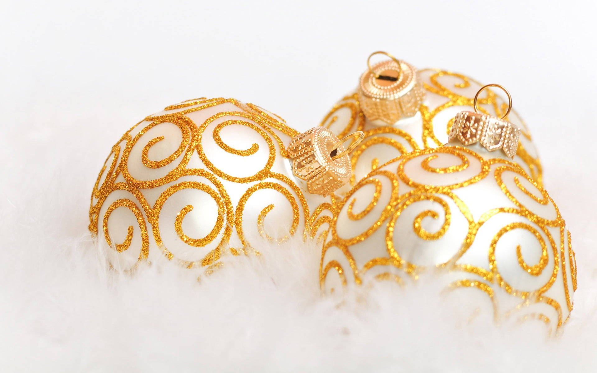 Christmas Balls Wallpaper