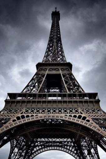 Eiffel Tower iPhone HD Wallpaper