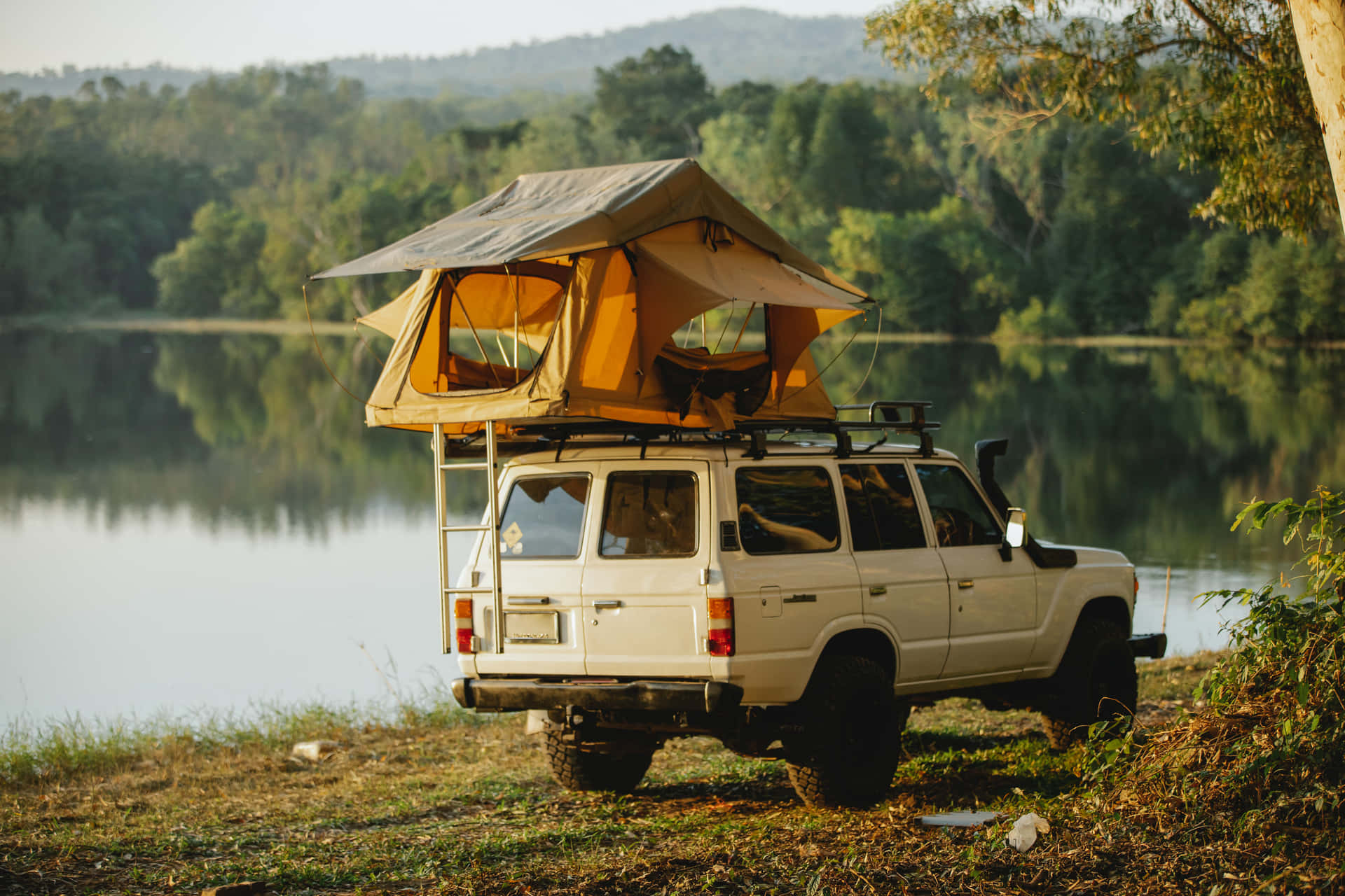 Captivating Road Trip Scenery Wallpaper