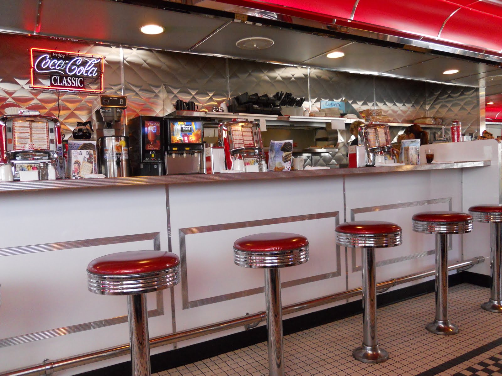 50s Diner Wallpaper The Fifties Decor