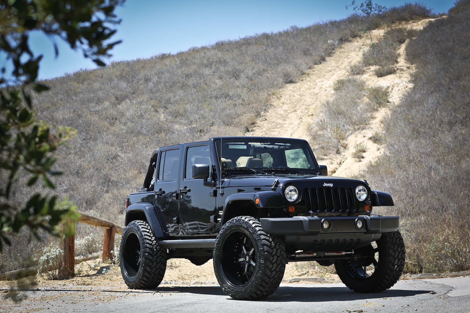 Lifted Jeep Wrangler Unlimited W Forgiato Gtr Wheels