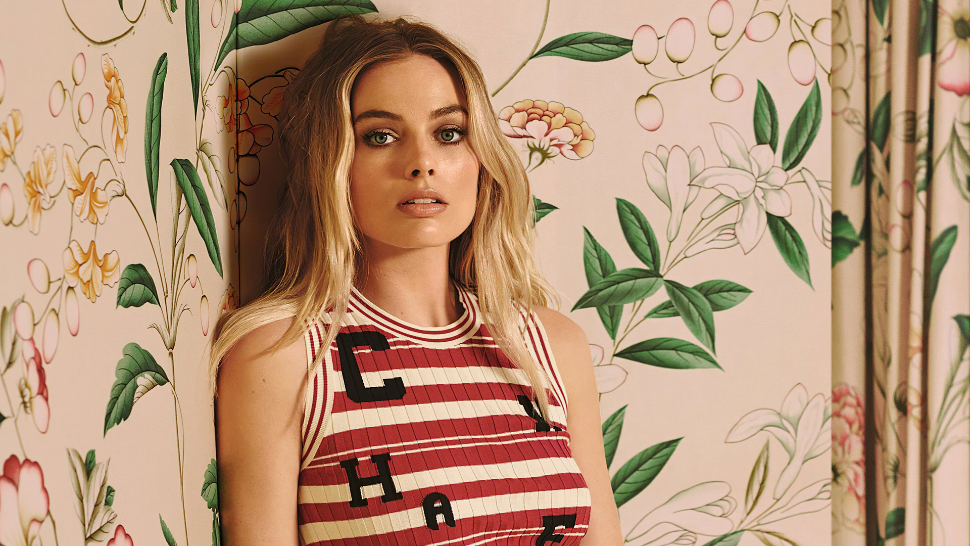 Margot Robbie Wallpaper