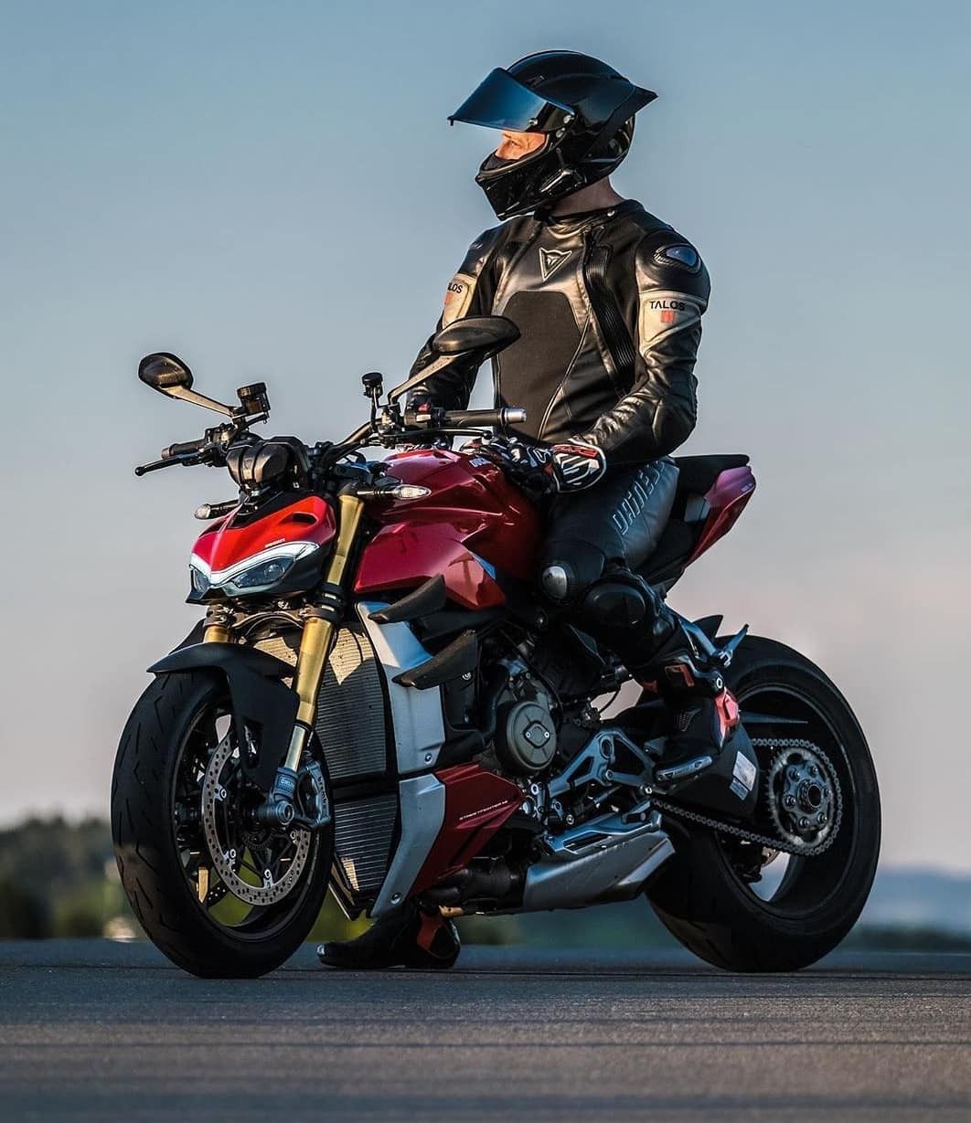 Streetfighter V4S Street fighter motorcycle Moto ducati Moto bike